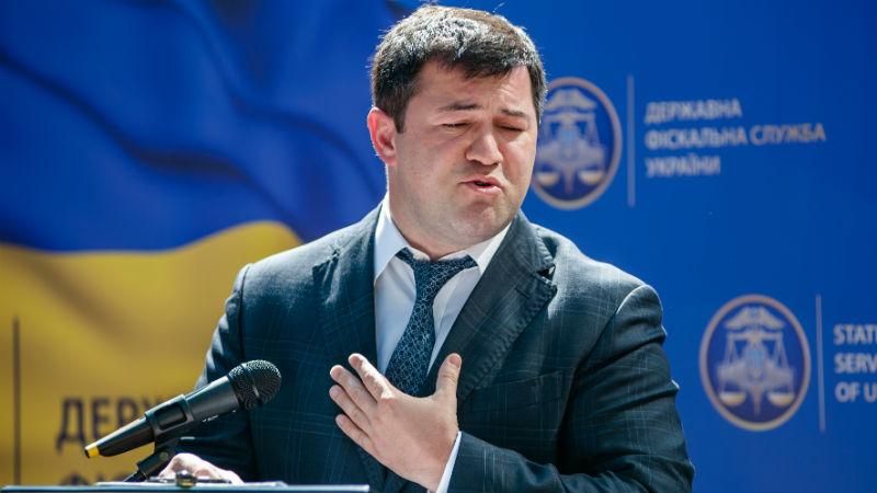 Забрали все деньги, – Насиров жалуется, что его жене не за что жить Забрали все деньги, – Насиров жалуется, что его жене не за что жить