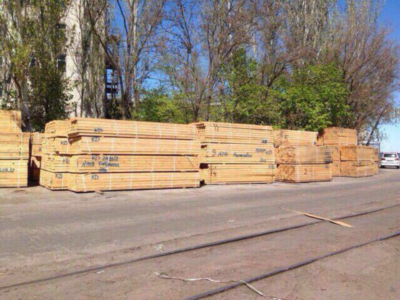 Прокуратура запобігла вивозу з Києва контрабанди на 100 тисяч доларів
