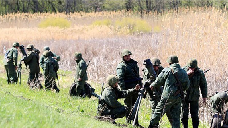 Как террористы "ЛНР" проводят учения: появились видео, фото
Как террористы "ЛНР" проводят учения: появились видео, фото