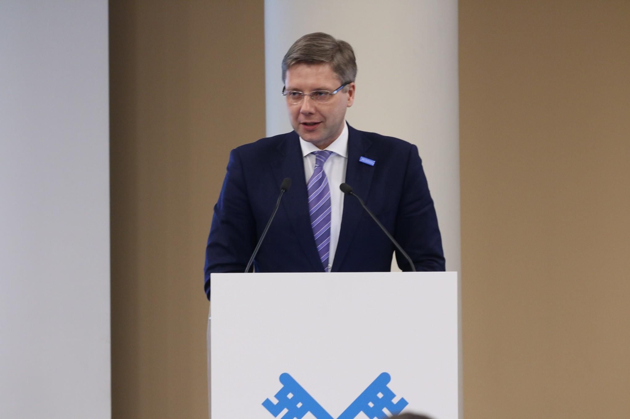 Мера Риги оштрафували за російську мову Мера Риги оштрафували за російську мову