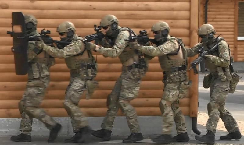 Для українських військових збудували так звані "кілхауси" для тренувань
Для українських військових збудували так звані "кілхауси" для тренувань