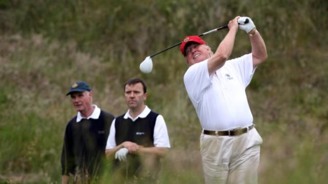 14 игр в гольф и 945 твитов: как выглядят 100 дней Трампа в цифрах