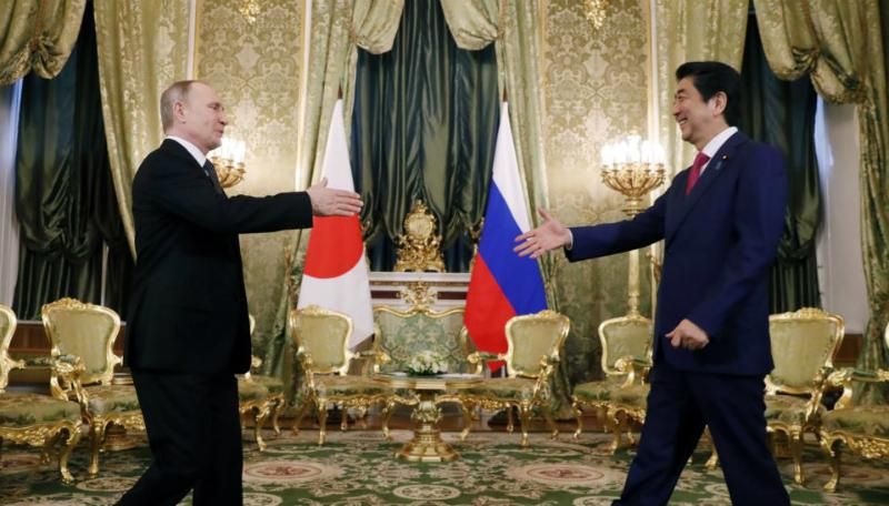 Япония начала новый диалог с Москвой по поводу возвращения Курильских островов
Япония начала новый диалог с Москвой по поводу возвращения Курильских островов