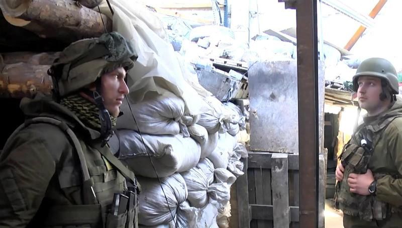 Як живеться українським військовим в авдіївській промзоні
Як живеться українським військовим в авдіївській промзоні