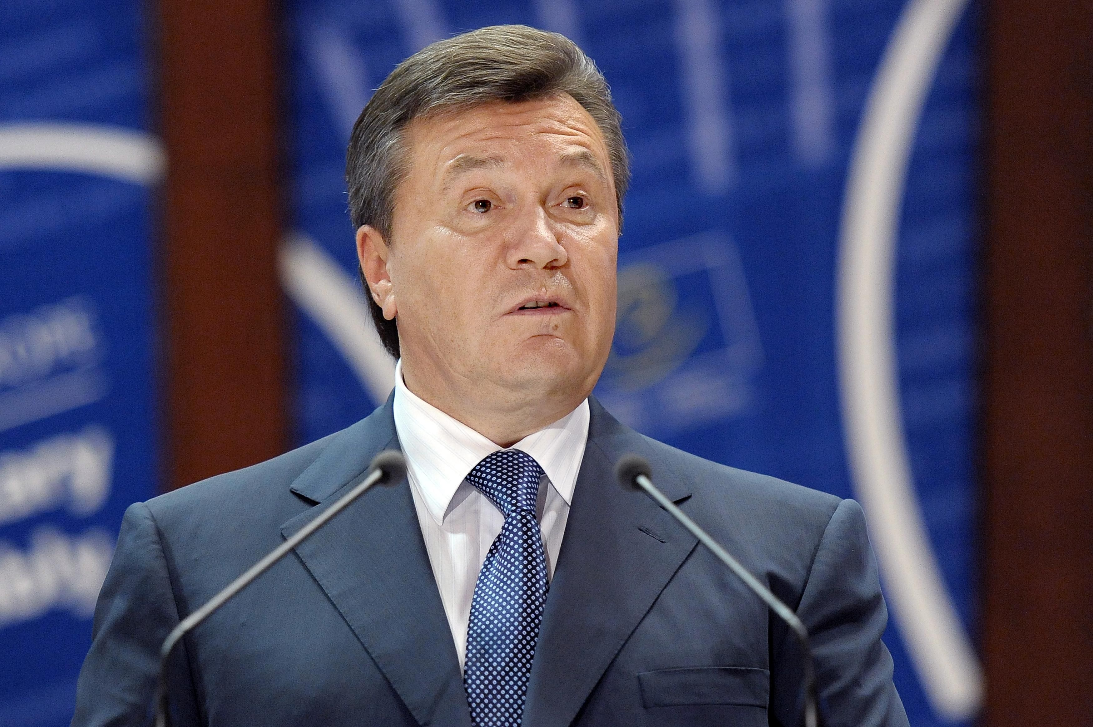 "Ощадбанк" начал процедуру конфискации денег команды Януковича