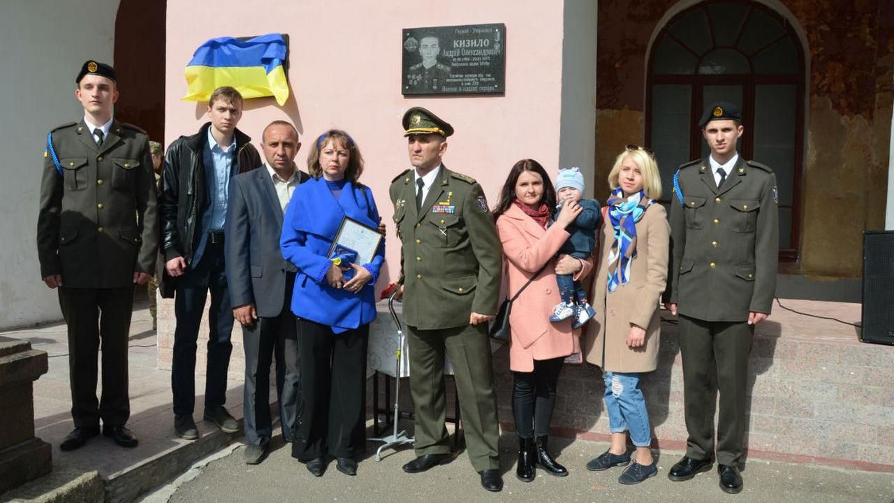 Як Київський військовий ліцей вирішив вшанувати загиблих героїв української-російської війни