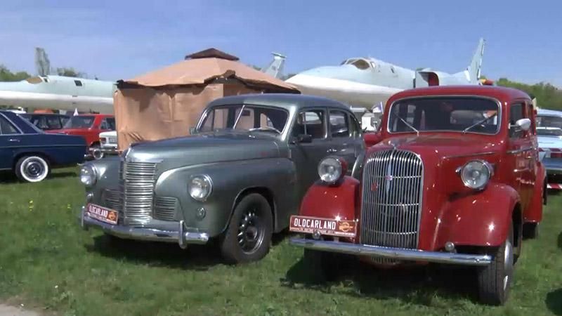 У Києві відкрили фестиваль ретроавтомобілів: відео У Києві відкрили фестиваль ретроавтомобілів: відео