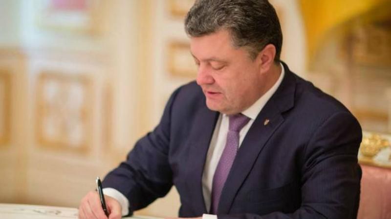Скільком українцям Порошенко припинив громадянство: шокуючі дані Скільком українцям Порошенко припинив громадянство: шокуючі дані