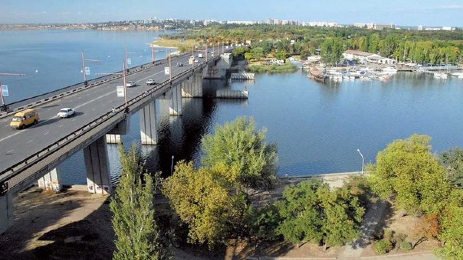 Еще в одном украинском городе запретили массовые акции на майские праздники Еще в одном украинском городе запретили массовые акции на майские праздники