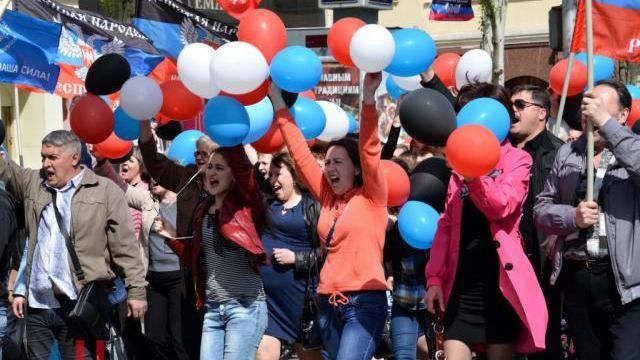 Мир, труд, май: как боевики "ЛДРН" празднуют 1 мая Мир, труд, май: как боевики "ЛДРН" празднуют 1 мая