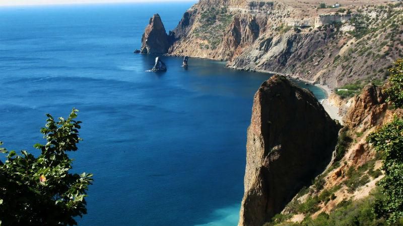 Знайди туриста: в мережі показали порожні пляжі популярних курортів окупованого Криму 