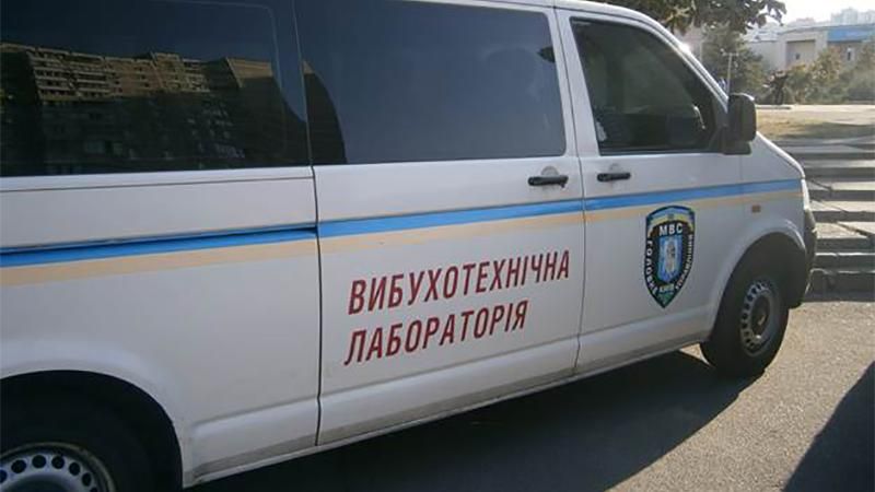 У Києві у багатоповерхівці пролунав вибух У Києві у багатоповерхівці пролунав вибух