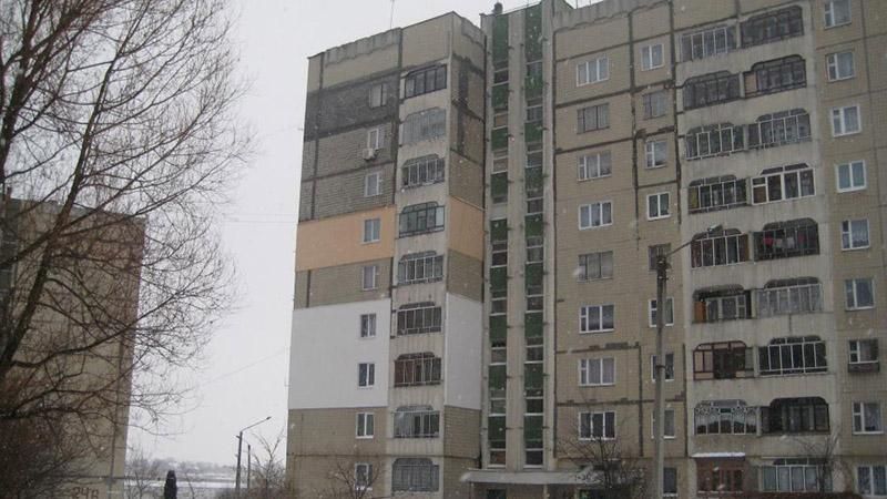 Ужасное убийство в Запорожье: мать задушила и выбросила с балкона свою дочь