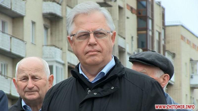 Лідер комуністів Симоненко святкував першотравень в Житомирі: без сутичок не обійшлось Лідер комуністів Симоненко святкував першотравень в Житомирі: без сутичок не обійшлось