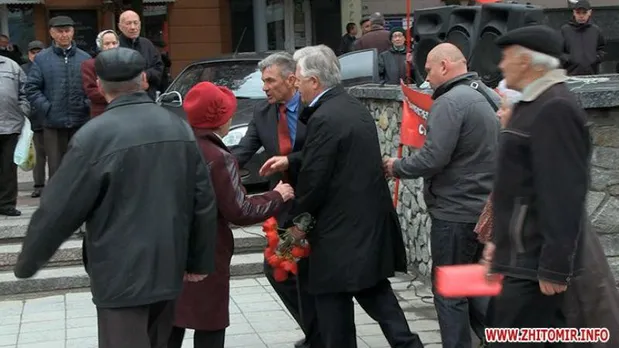 Петро Симоненко не хотів спілкуватись з людьми