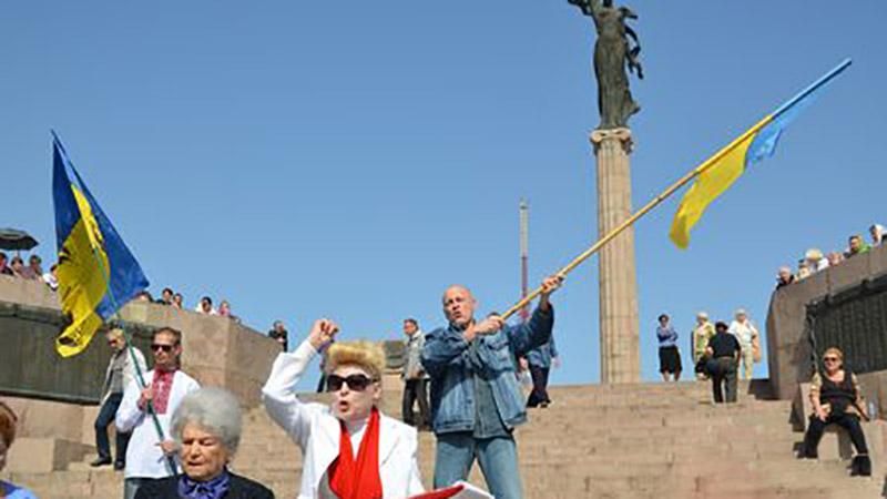 Кому День праці, а кому провокації: у низці українських міст відбулися мітинги
