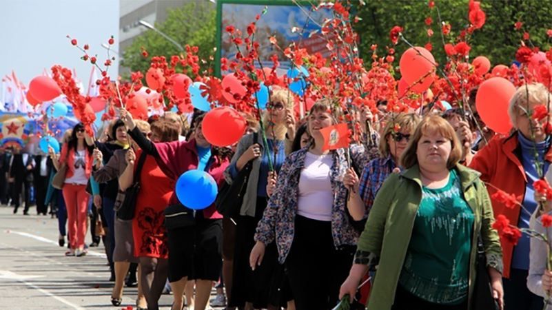 Путин и Микки Маус: террористы "ЛНР" шокируют 1 мая Путин и Микки Маус: террористы "ЛНР" шокируют 1 мая