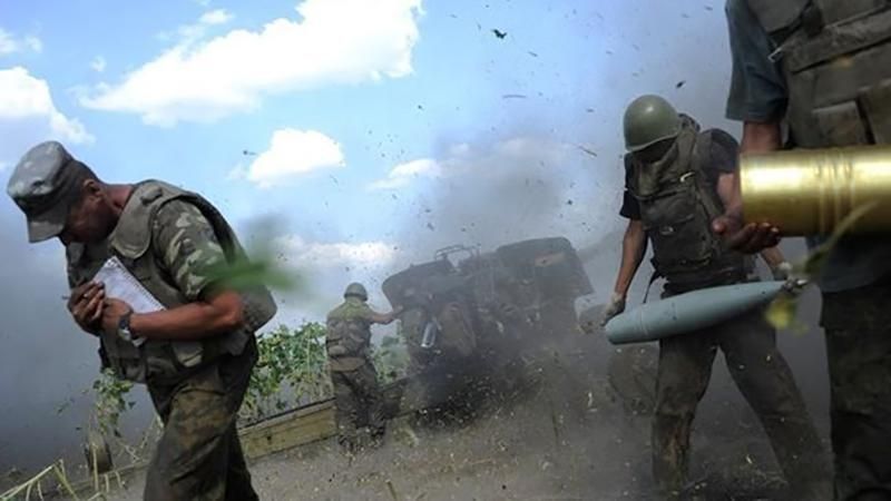 Терористи накрили шаленим вогнем Мар'їнку: є поранені 