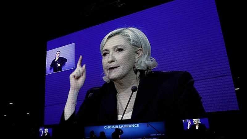 Ле Пен сплагіатила промову у свого екс-опонента, – ЗМІ Ле Пен сплагіатила промову у свого екс-опонента, – ЗМІ