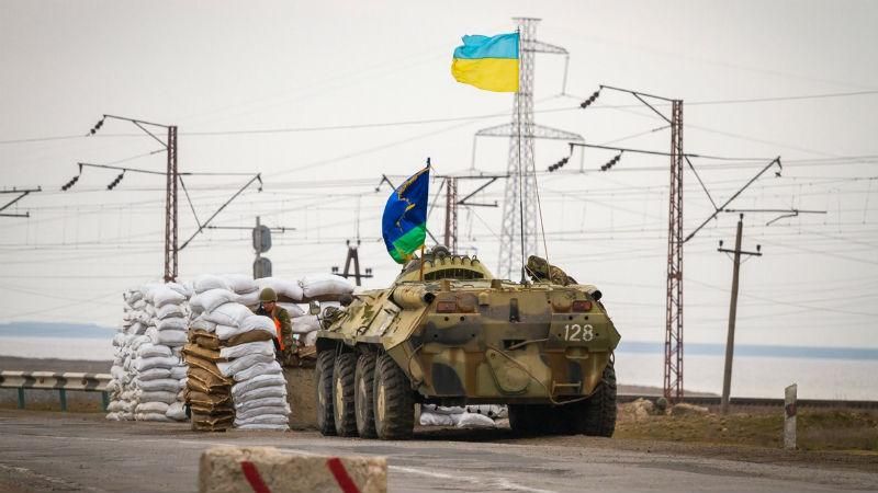 Трех украинцев оштрафовали за незаконный въезд в аннексированный Крым Трех украинцев оштрафовали за незаконный въезд в аннексированный Крым