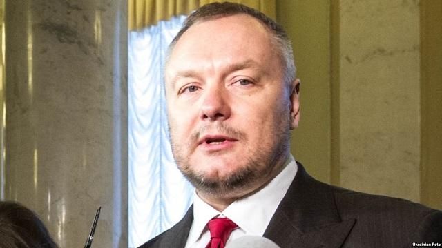 Президент не має права позбавляти Артеменка українського громадянства, – політолог