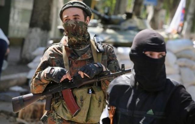 "Треба платити податки на благо "республіки": бойовики "ЛНР" рекетують мирних жителів "Треба платити податки на благо "республіки": бойовики "ЛНР" рекетують мирних жителів