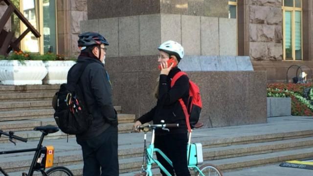 Любителі двоколісних: Уляна Супрун показала новенький електровелосипед за 20 тисяч Любителі двоколісних: Уляна Супрун показала новенький електровелосипед за 20 тисяч