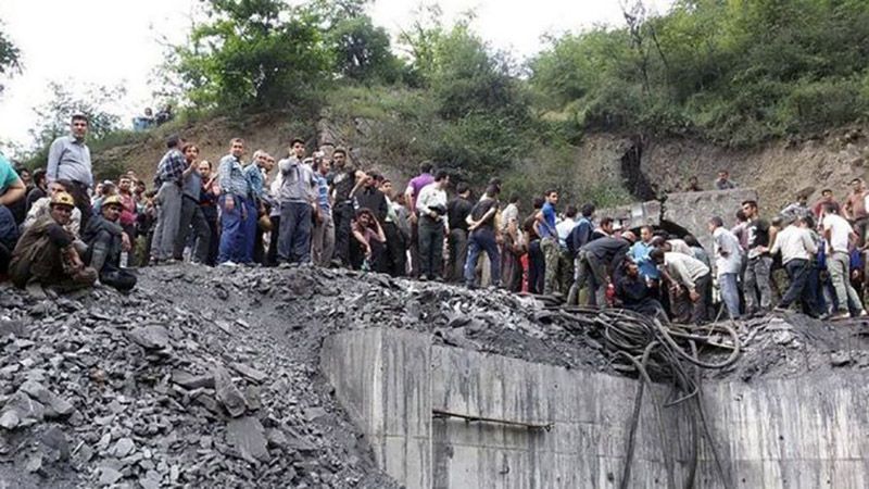 Внаслідок вибуху на шахті в Ірані заблоковані понад півсотні гірників 