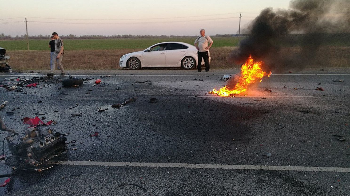 Російський священик потрапив у смертельну аварію на швидкісному мотоциклі: відео - 4 травня 2017 - Телеканал новин 24