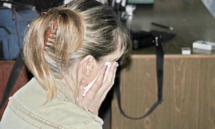 Горе-мать выбросила новорожденного ребенка в Киеве