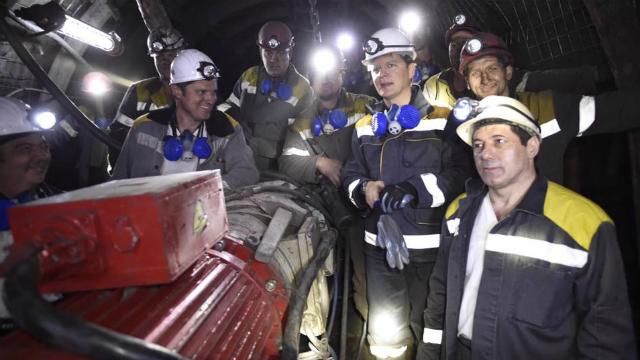 Ляшко раскритиковал отмену закона о престижности шахтерского труда Ляшко раскритиковал отмену закона о престижности шахтерского труда