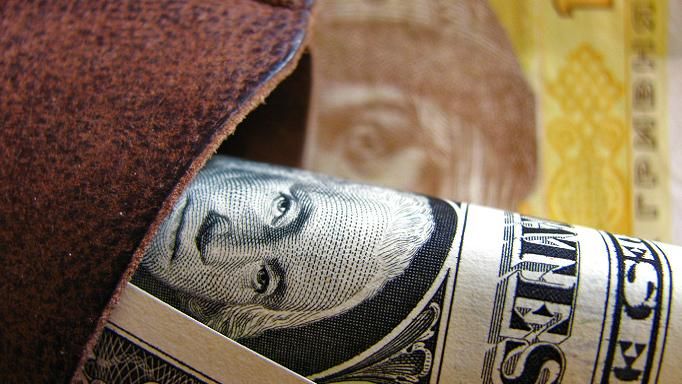 Курс валют на 5 мая: доллар и евро постоянно дешевеют Курс валют на 5 мая: доллар и евро постоянно дешевеют