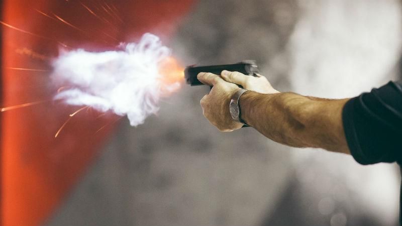 У Києві сталася стрілянина: невідомі поранили іноземця У Києві сталася стрілянина: невідомі поранили іноземця