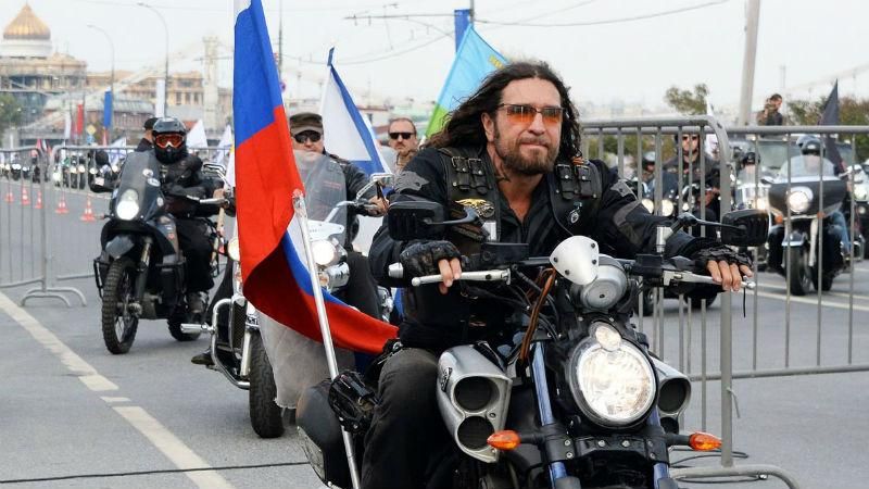 Хочуть в Берлін. Одіозні байкери Путіна знову рвуться в Європу Хочуть в Берлін. Одіозні байкери Путіна знову рвуться в Європу