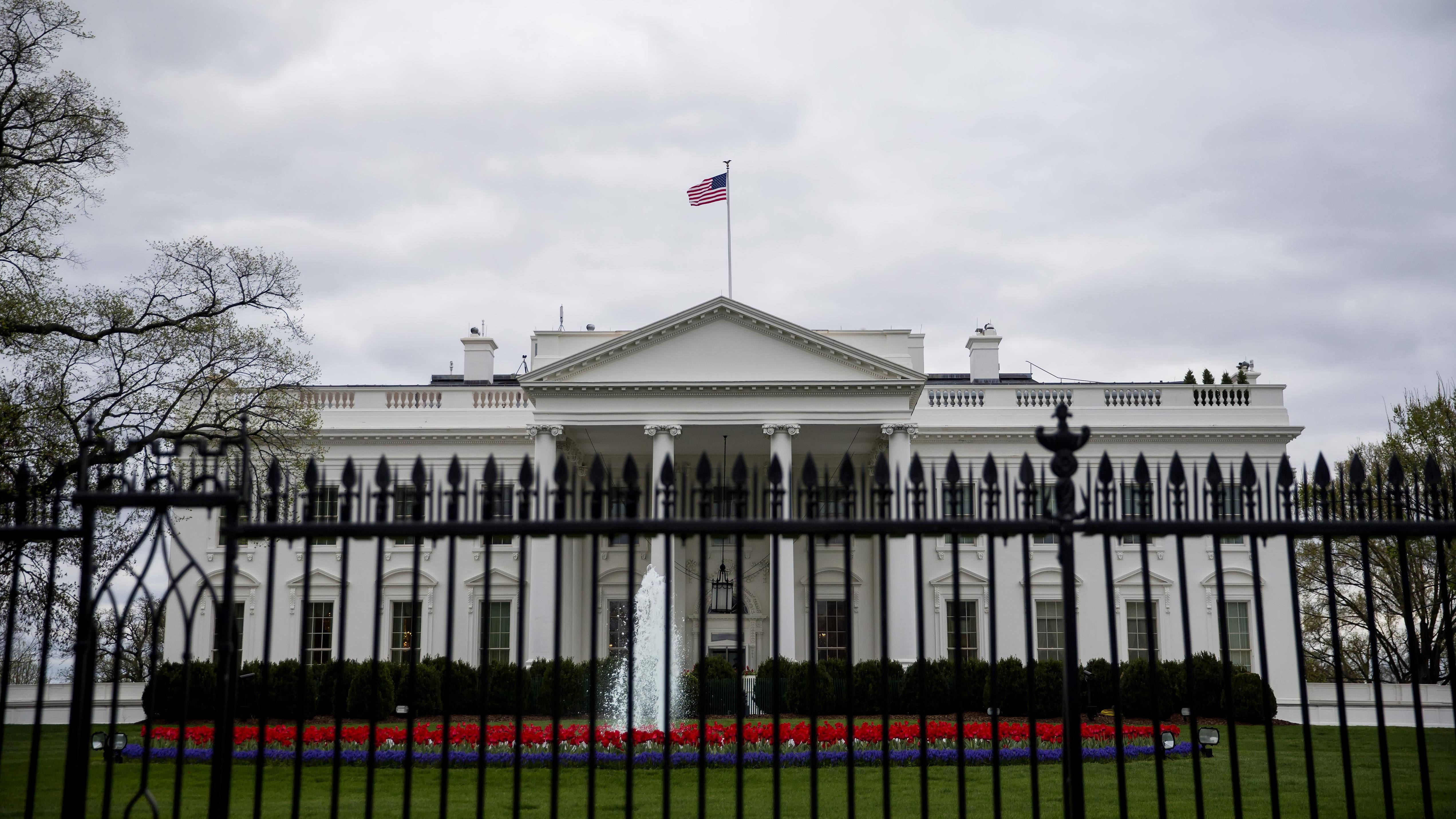 Російським пропагандистам заборонили входити у Білий дім Російським пропагандистам заборонили входити у Білий дім