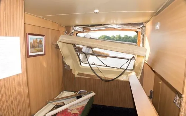 На теплоході зачепило кілька кают На теплоході зачепило кілька кают