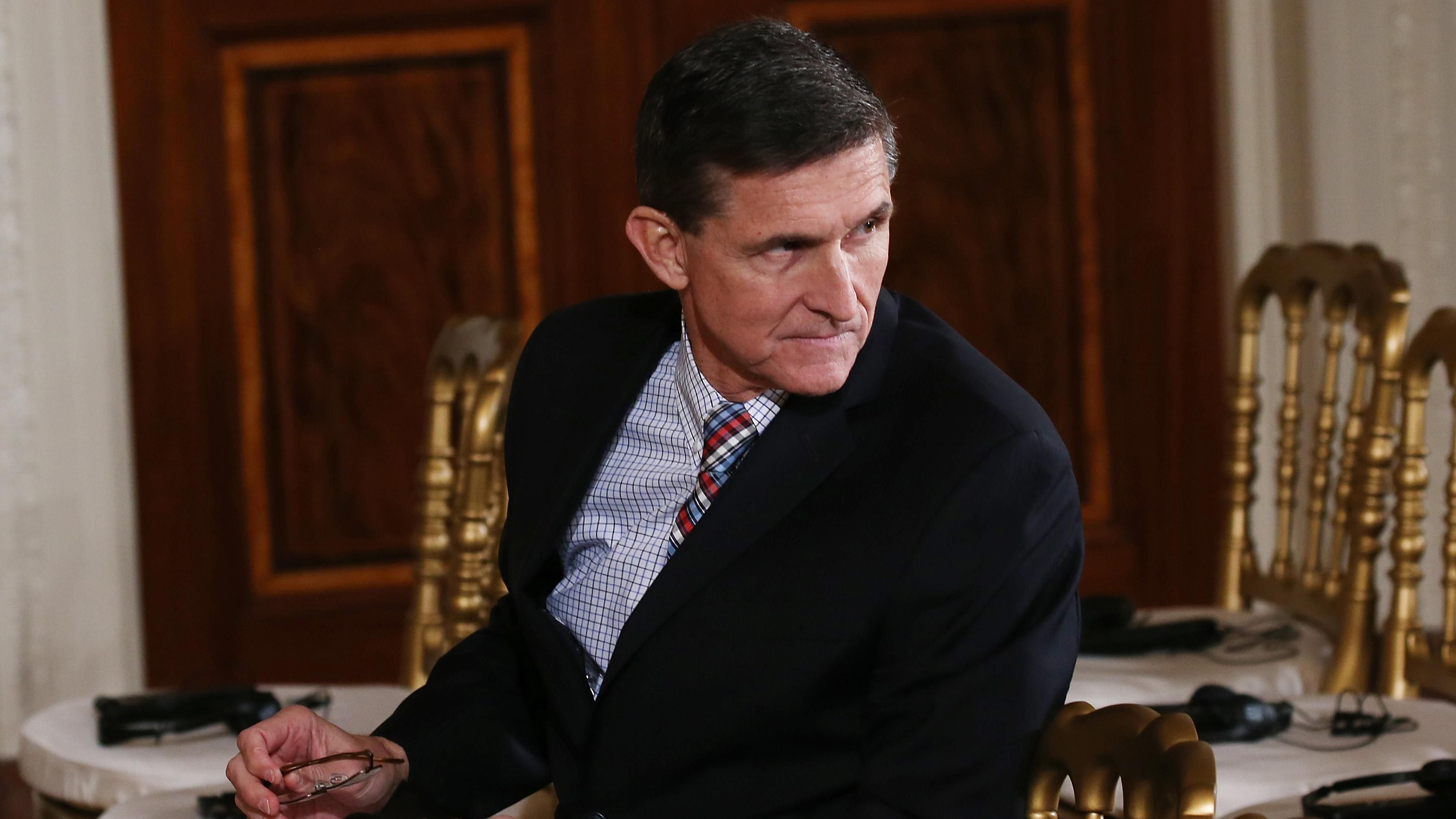 Экс-советнику Трампа выдвигали ультиматум по переговорам с российским послом Экс-советнику Трампа выдвигали ультиматум по переговорам с российским послом