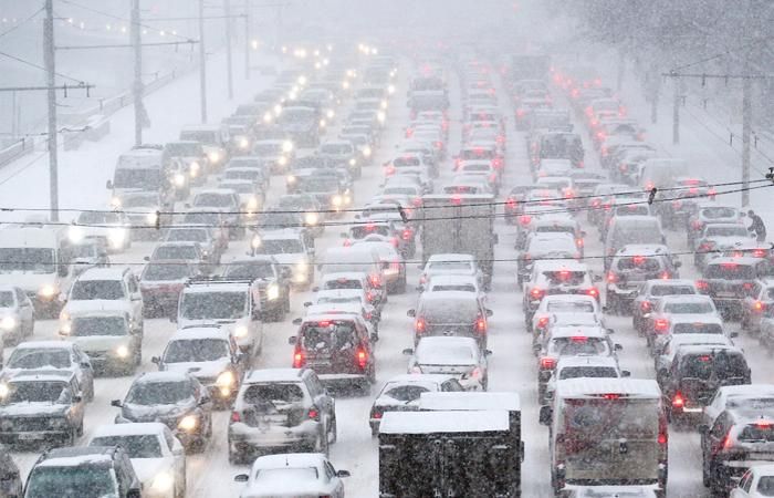 Травень "збожеволів": Москву засипало снігом