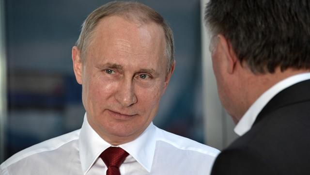 Путин поздравил украинцев с Днем победы, проигнорировав Порошенко