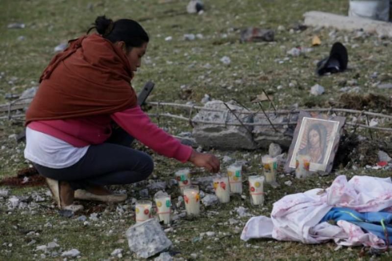 В Мексике взорвалось хранилище с фейерверками: много жертв и раненых В Мексике взорвалось хранилище с фейерверками: много жертв и раненых