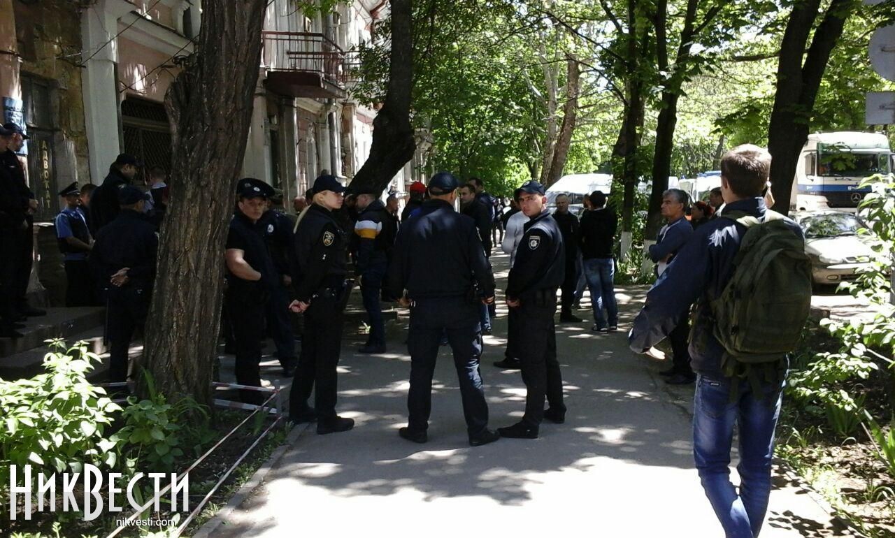 В Николаеве во второй раз подрались афганцы и украинские патриоты В Николаеве во второй раз подрались афганцы и украинские патриоты