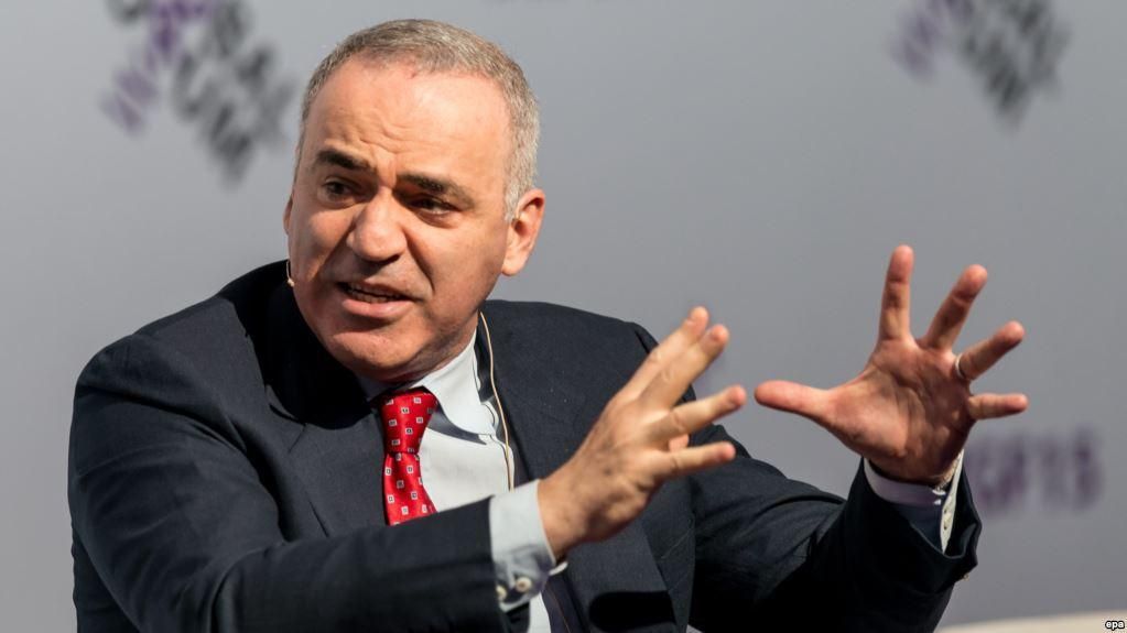 Путін зробить усе, аби Меркель не переобрали, – Каспаров Путін зробить усе, аби Меркель не переобрали, – Каспаров