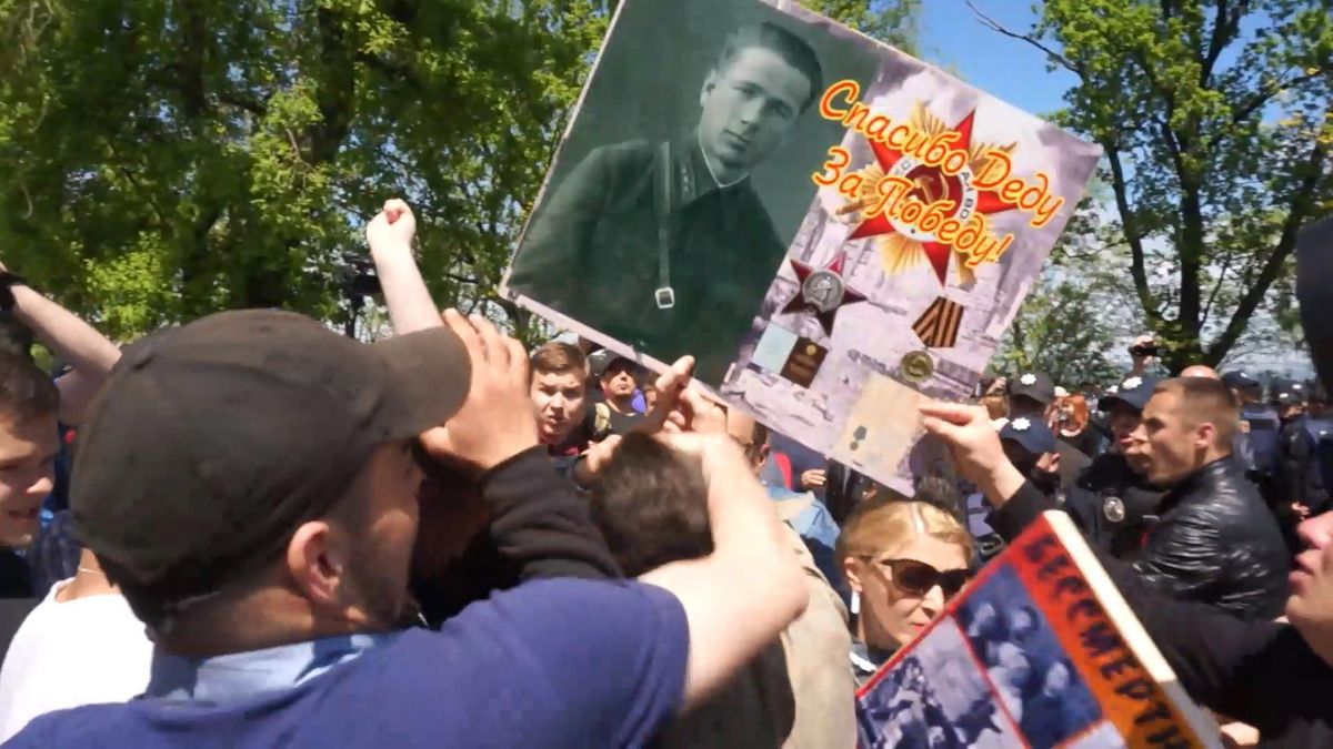 Одеські активісти вимагають відставки очільника обласної поліції Одеські активісти вимагають відставки очільника обласної поліції