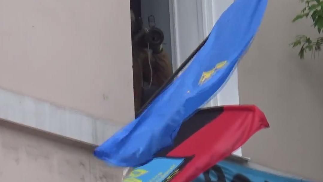 Аваков объяснил, почему правоохранители начали штурм офиса ОУН в Киеве Аваков объяснил, почему правоохранители начали штурм офиса ОУН в Киеве