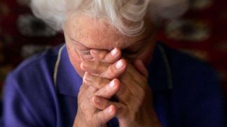 Завдяки альтернативі пенсійний вік в Україні не підвищуватимуть: з'явились деталі