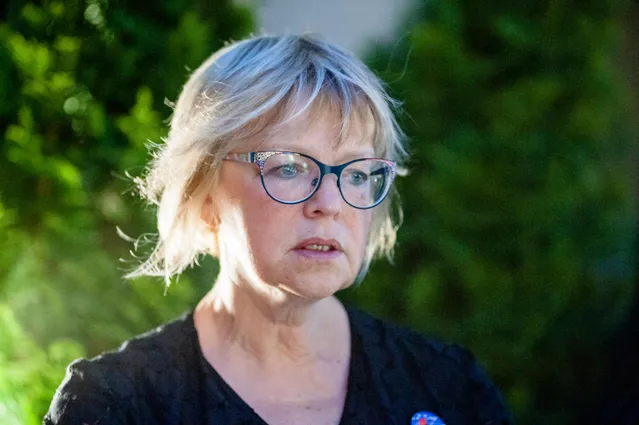 Елена Костюкович Елена Костюкович