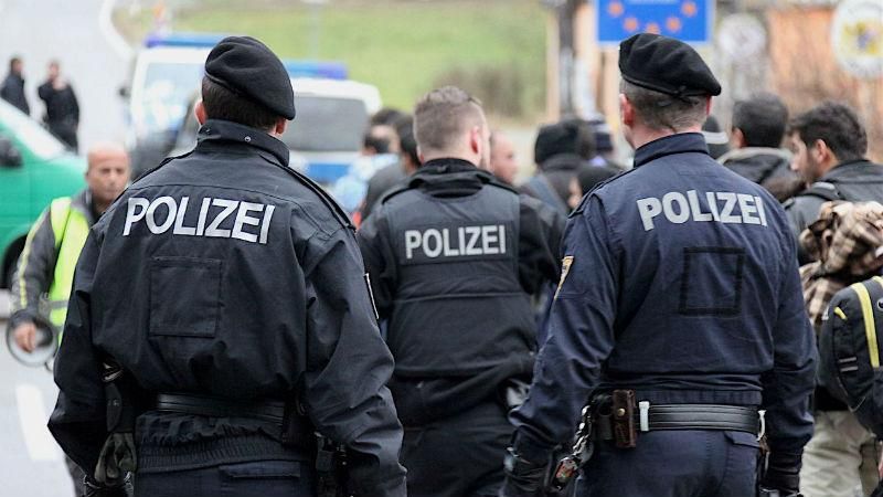 Неизвестный захватил отделение банка в Австрии: возможно, есть заложники