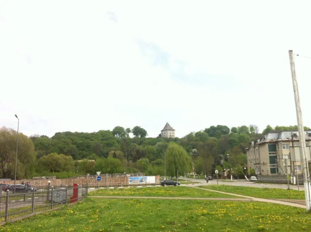 Галич: вежа на Замковій горі Галич: вежа на Замковій горі