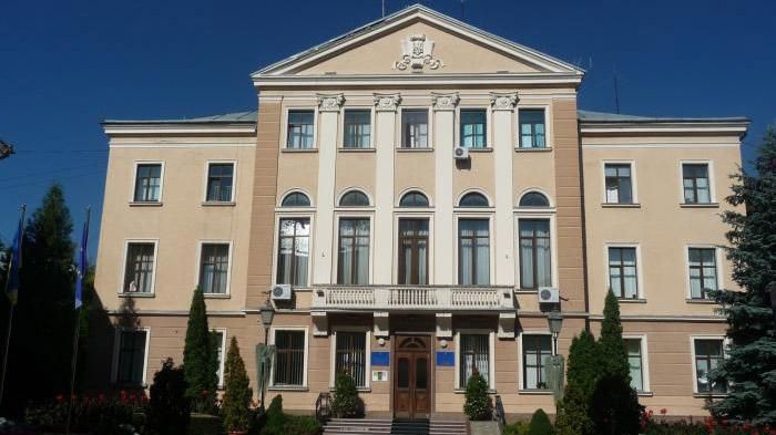 Около полусотни "свободовцев" сорвали сессию Тернопольского горсовета Около полусотни "свободовцев" сорвали сессию Тернопольского горсовета