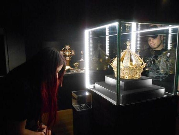 З музею у Франції вкрали корону вартістю понад 1 мільйон доларів
